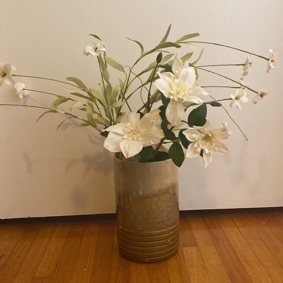 POTTERY vase yellow cream ochre large tall ribbed drip glazed - Picture 12 of 12